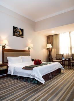New Plum Garden Seasons Hotel - Shenzhen Zhucun  Εξωτερικό φωτογραφία